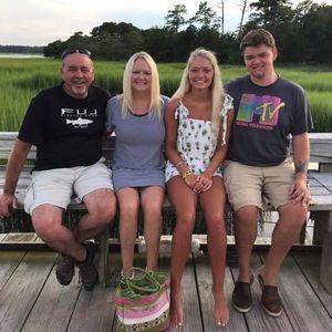 Meet your Posher, Robin